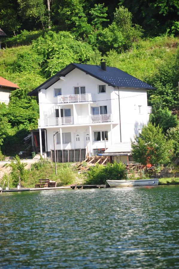 Villa Pliva Lake 3 Jajce Exterior photo